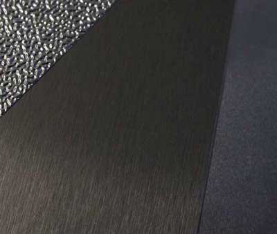 Aluminium kann auf sehr unterschiedliche Art veredelt werden Geprägt, glänzend und gebürstet