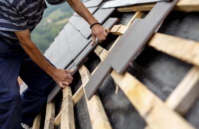 Roof insulation with bitumen and Aluminium 